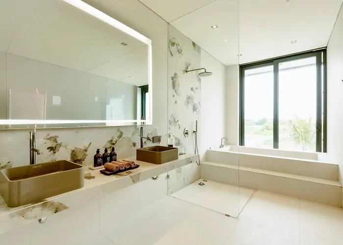 Ultra-luxe 4br - Indoor Ac Living & Private Pool Вилла Семиньяк