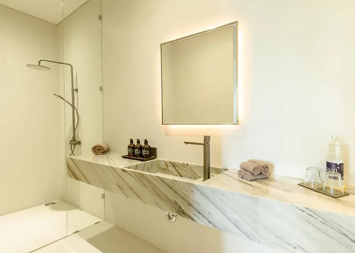 Ultra-luxe 4br - Indoor Ac Living & Private Pool ヴィラ スミニャック