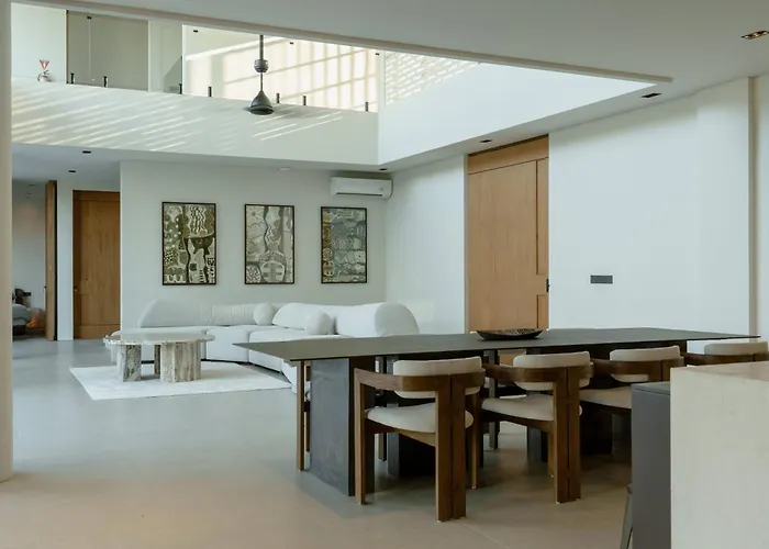 Ultra-luxe 4br - Indoor Ac Living & Private Pool * Семиньяк